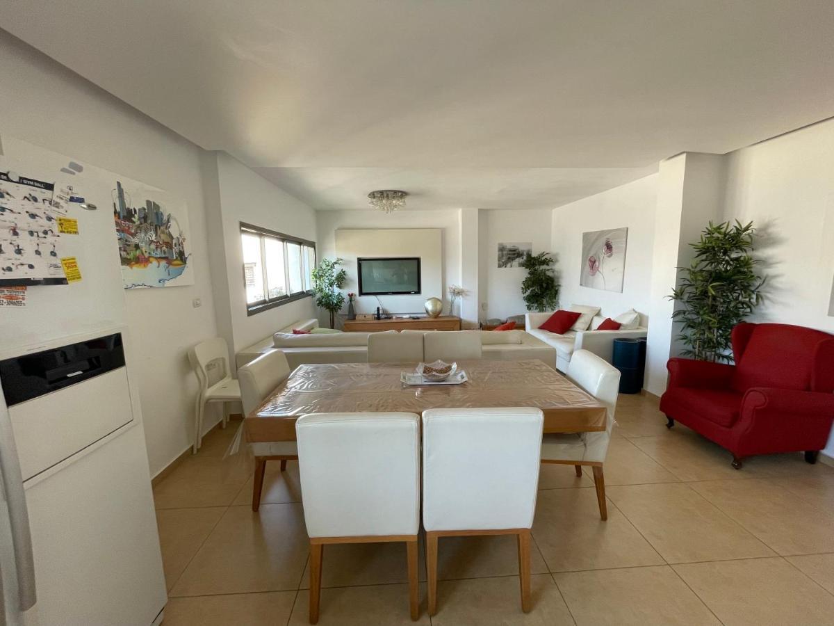 Beautiful 2-Bedroom Condo In The Heart Of Tel Aviv Exterior photo